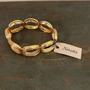 Gold tone stretch bracelet